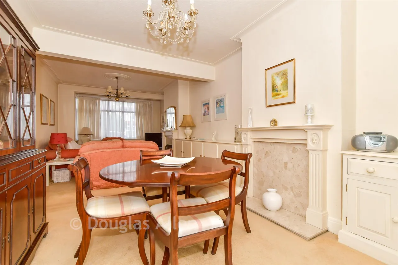 Farm Hill Road, Waltham Abbey, EN9, photo 3