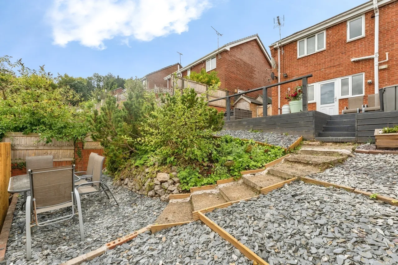 Minffordd Fields, Gwernymynydd, CH7, photo 29