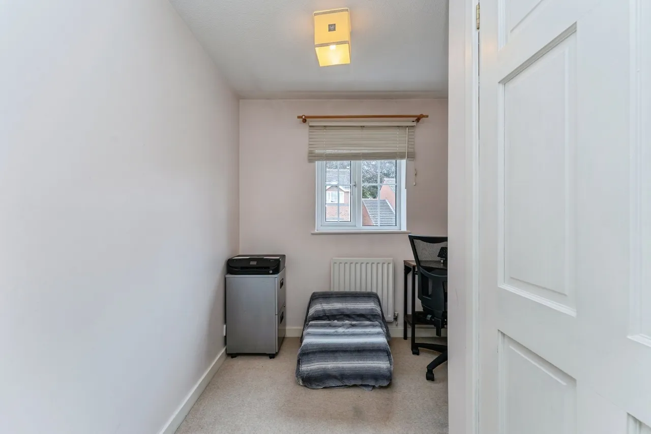 Minffordd Fields, Gwernymynydd, CH7, photo 16