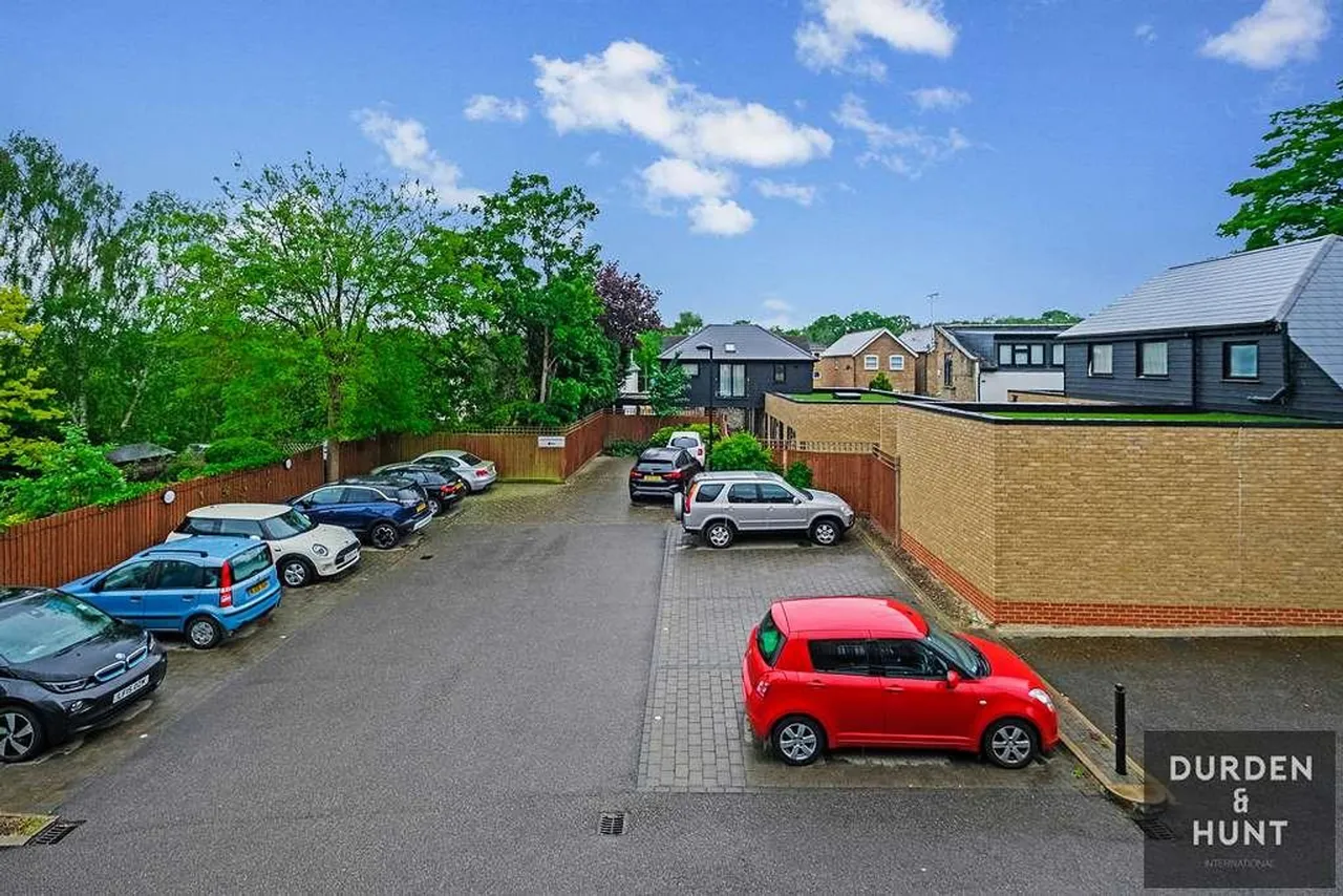 Queens Road, Buckhurst Hill, IG9, photo 14