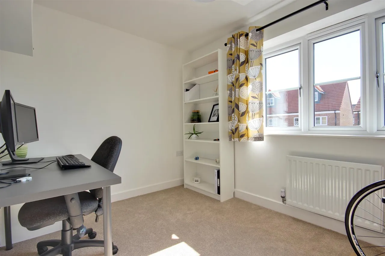 Robson Avenue, Beverley, photo 8