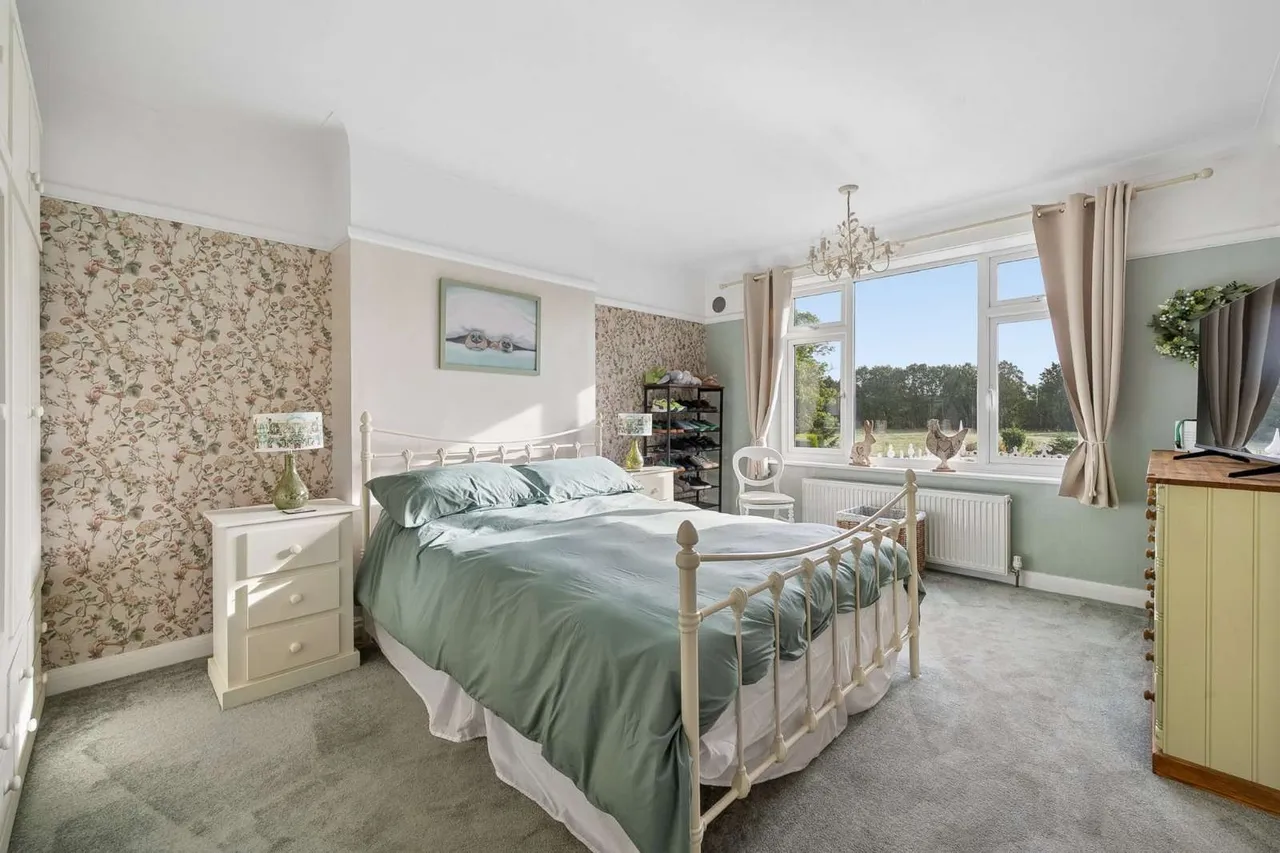 Hollin Lane, Styal, SK9, photo 11