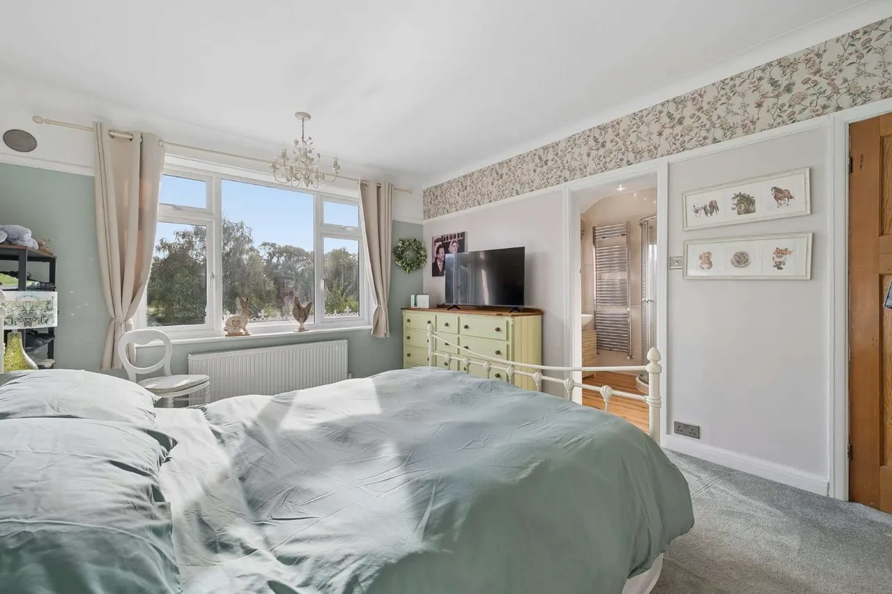 Hollin Lane, Styal, SK9, photo 12