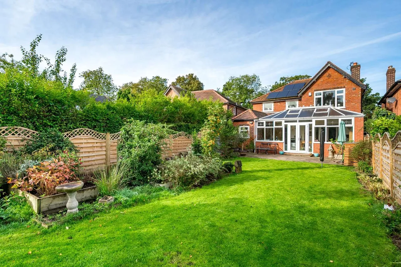 Hollin Lane, Styal, SK9, photo 20