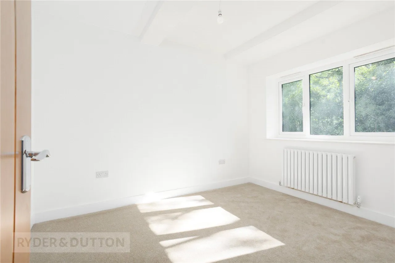 Huddersfield Road, Millbrook, SK15, photo 11