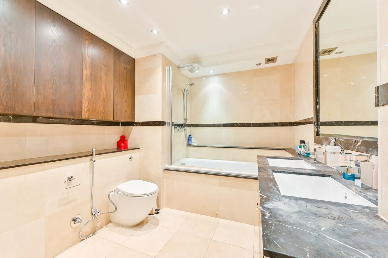 London, NW8, photo 5