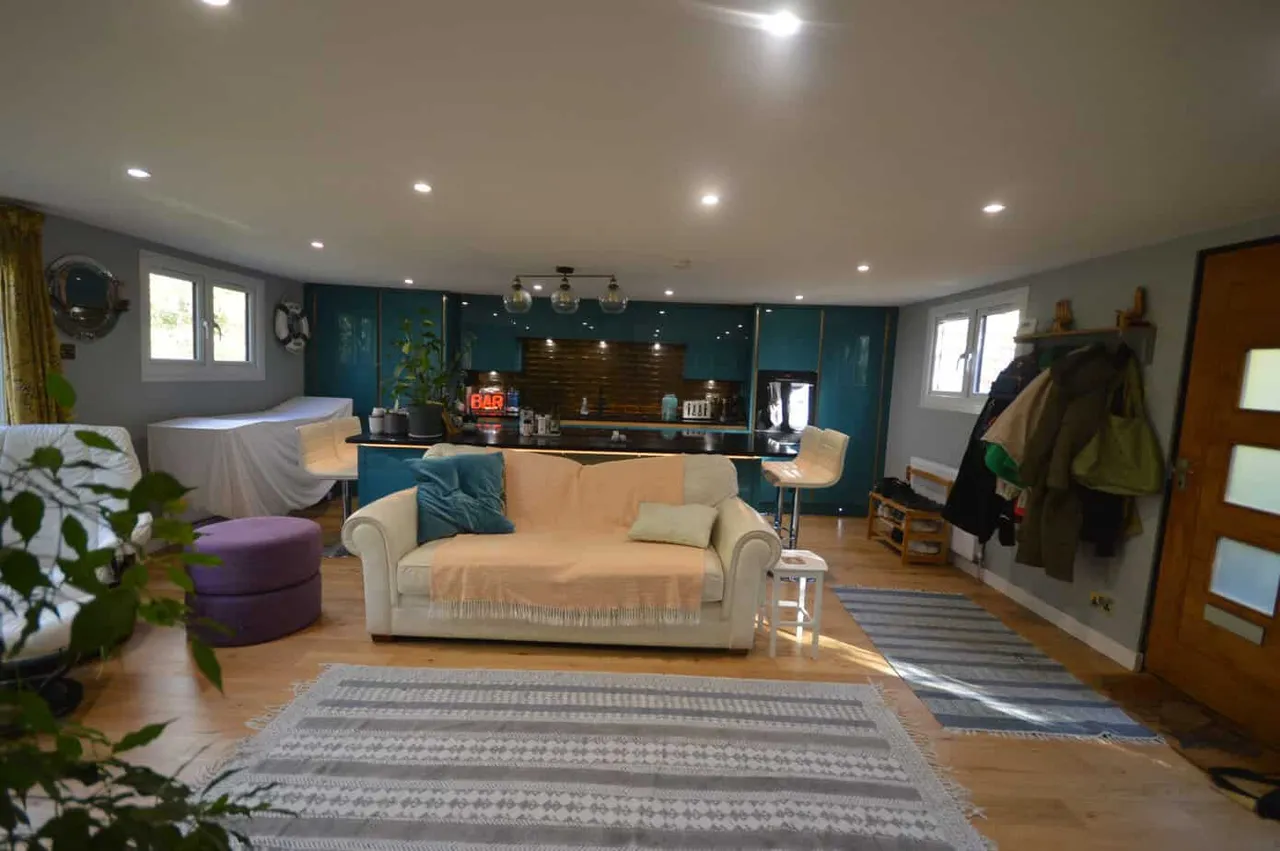 Taggs Island, Hampton, TW12, photo 4