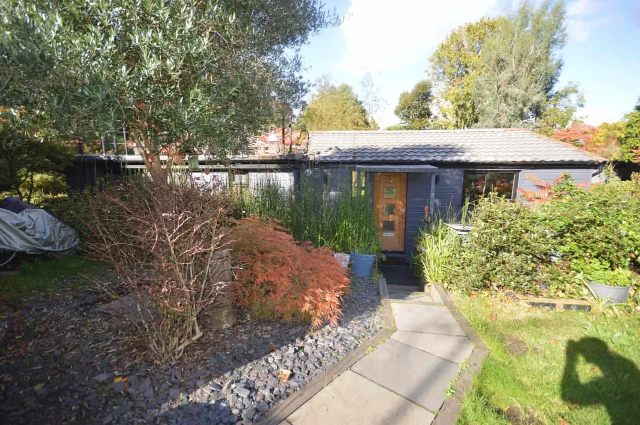 Taggs Island, Hampton, TW12, photo 2