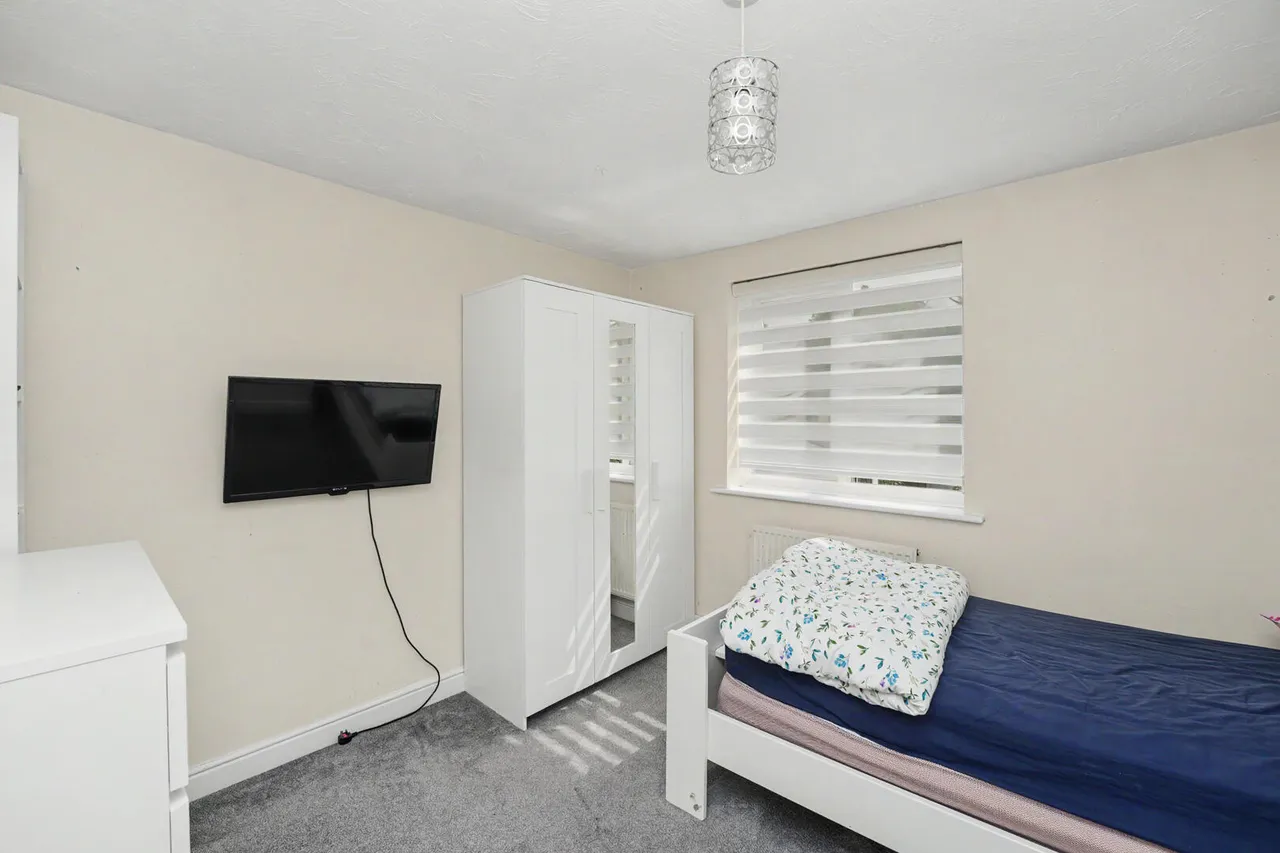 Fogerty Close, Enfield, EN3, photo 17