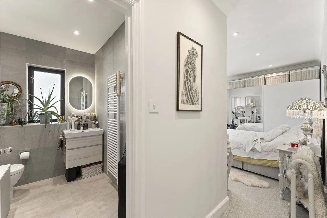 The Gables, Oxshott, KT22, photo 9