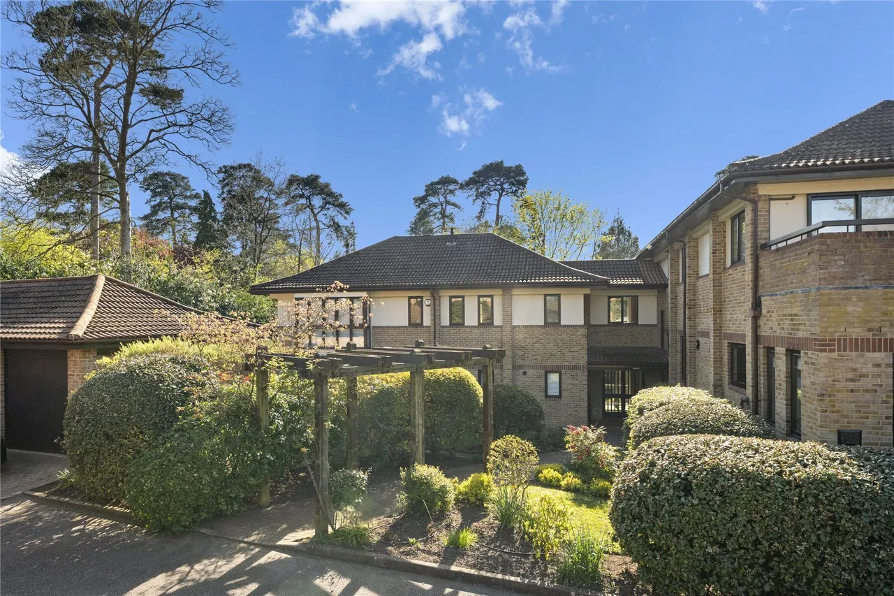 The Gables, Oxshott, KT22, photo 14