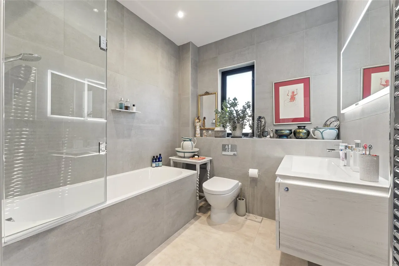 The Gables, Oxshott, KT22, photo 11