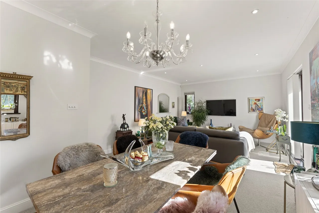 The Gables, Oxshott, KT22, photo 5