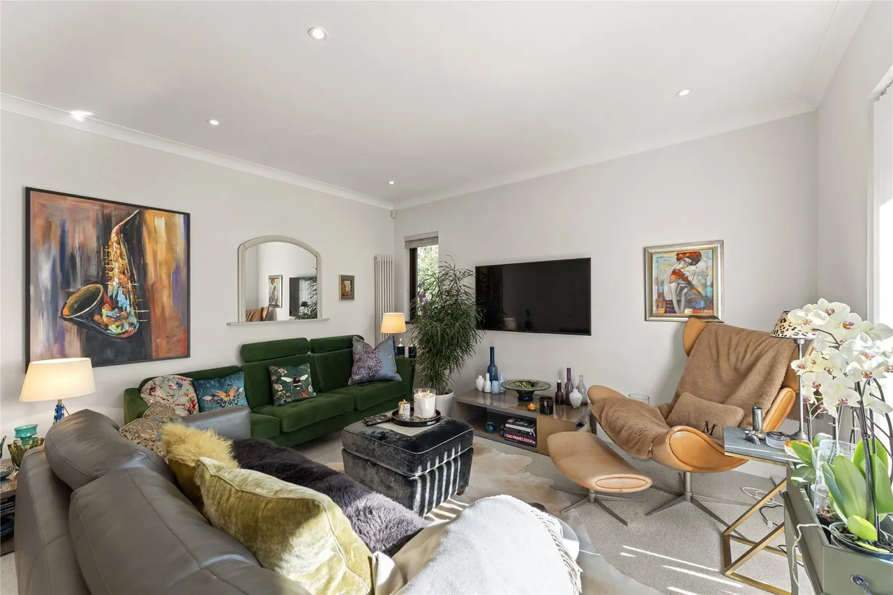 The Gables, Oxshott, KT22, photo 6