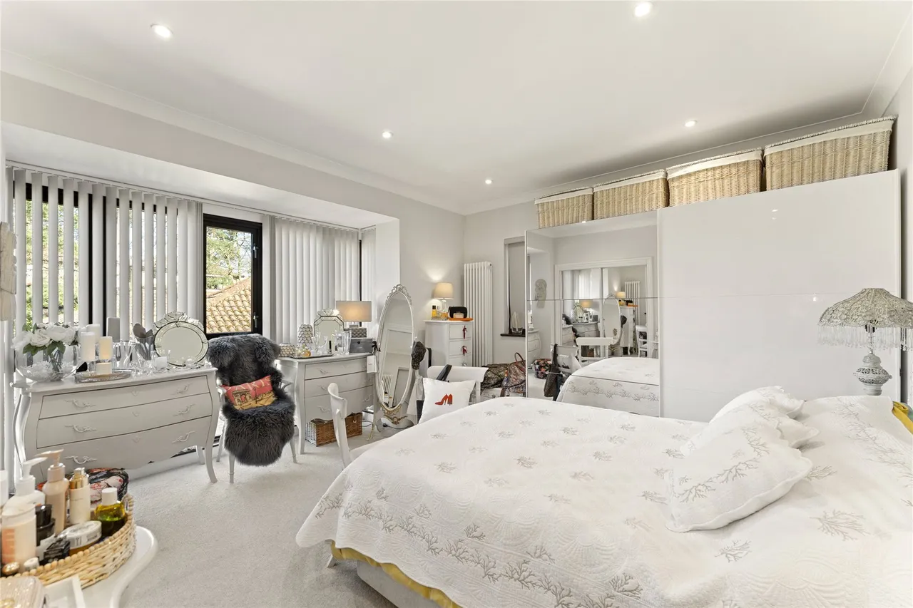 The Gables, Oxshott, KT22, photo 10