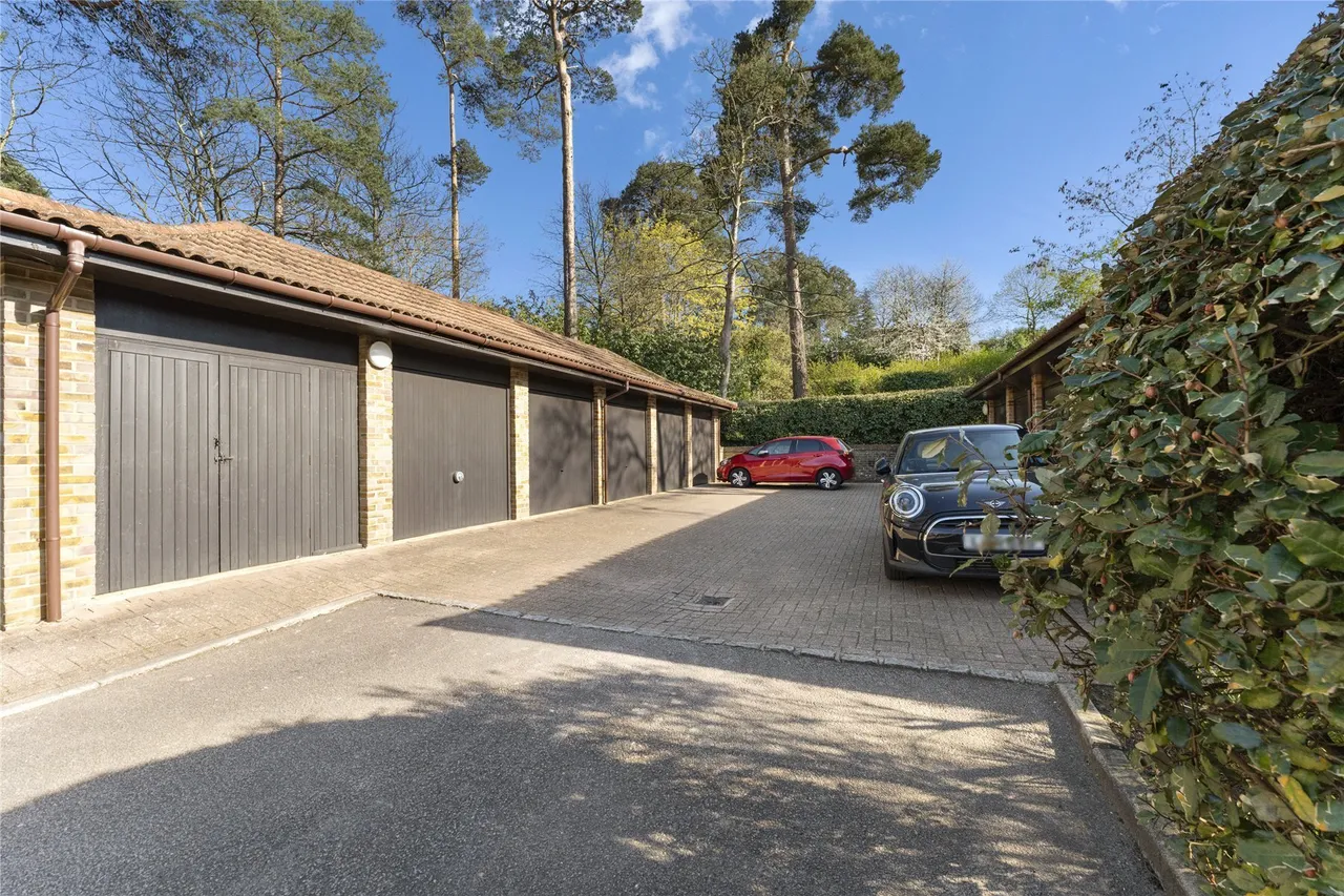 The Gables, Oxshott, KT22, photo 15