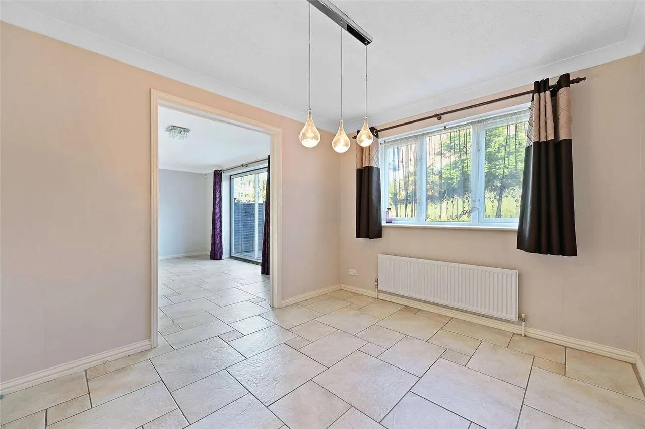 Thellusson Way, Rickmansworth, Hertfordshire, WD3 8RL, photo 9