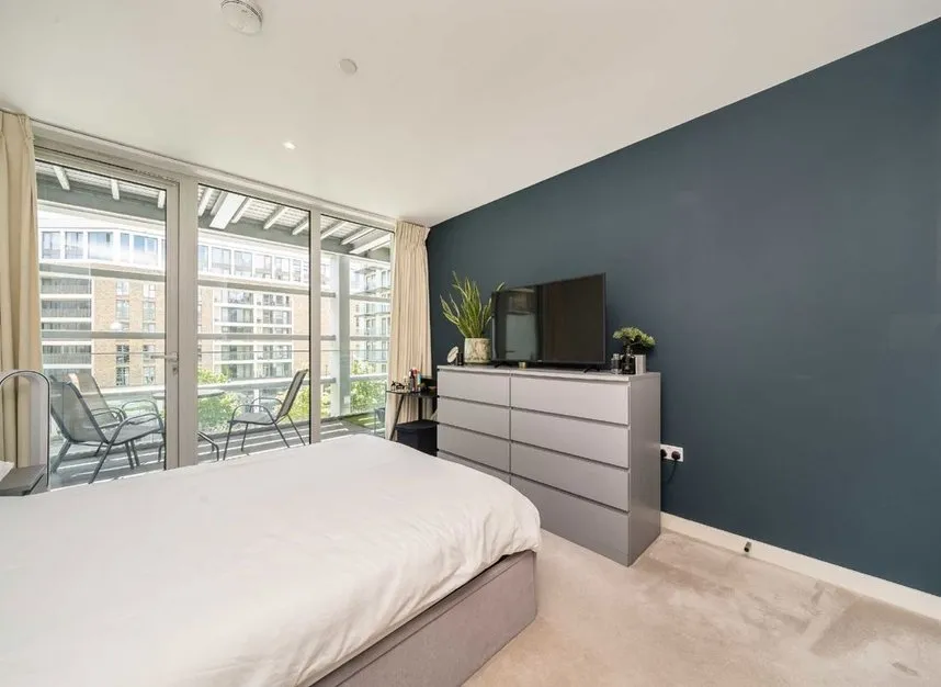 Royal Crest Avenue, Royal Wharf, E16, photo 4