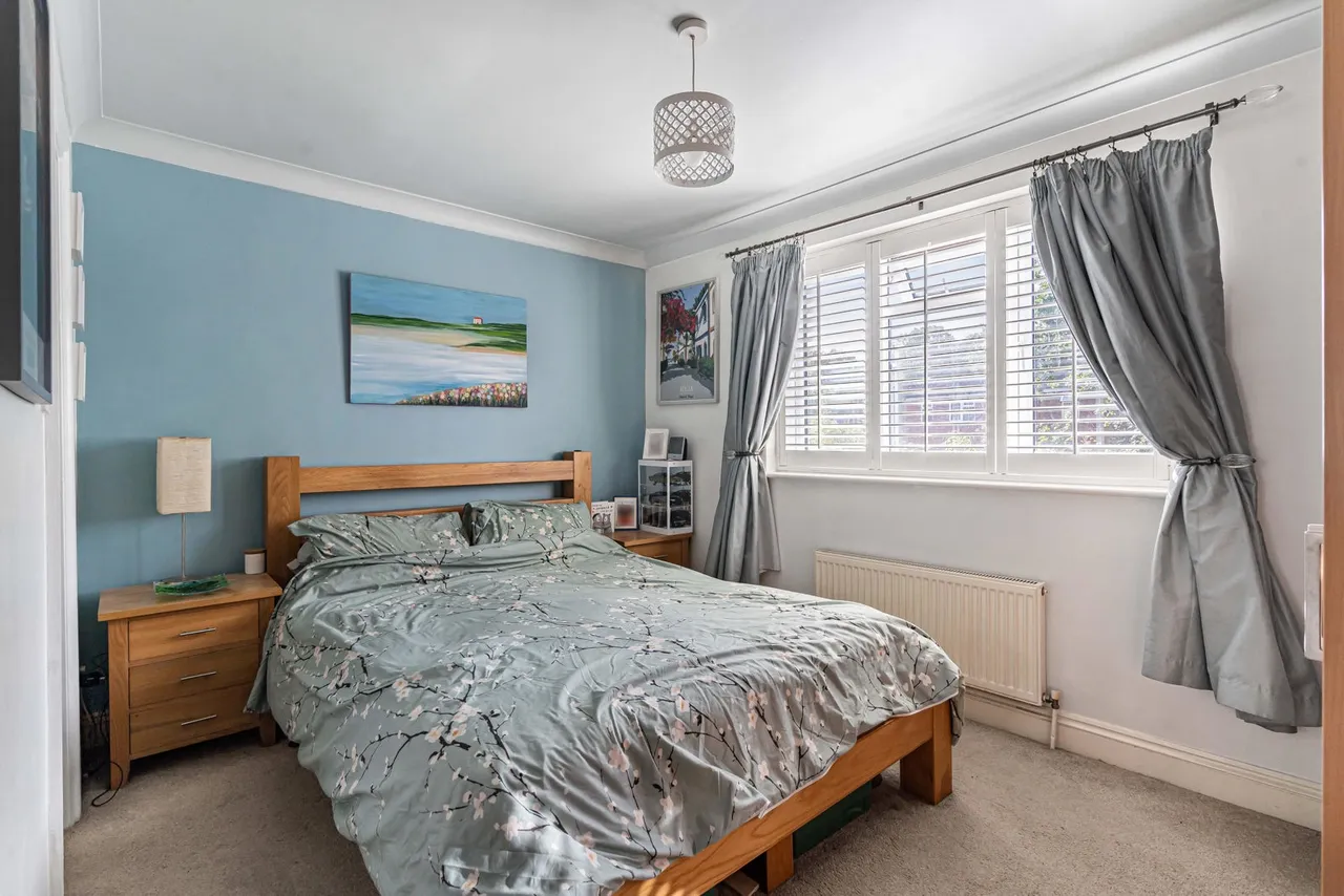 St. Johns Road, St Johns, GU21, photo 8