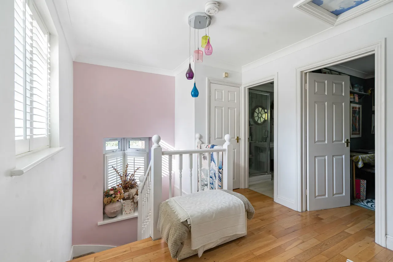 St. Johns Road, St Johns, GU21, photo 19