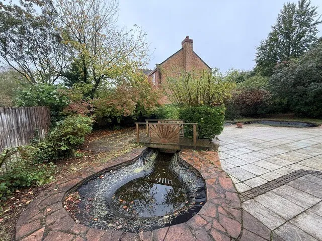 Castlemews, BH24, photo 17