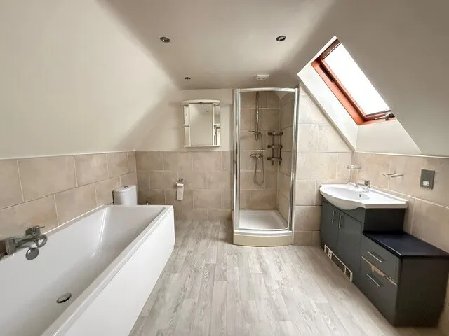 Castlemews, BH24, photo 10