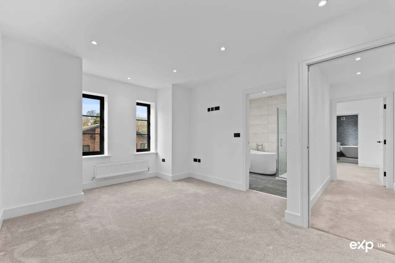 Sheepwalk Lane, Ravenshead, photo 24