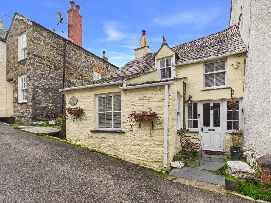 3 bed house for sale, High Street, Boscastle, PL35