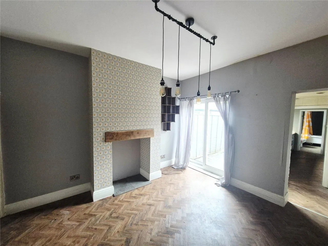 Woodfield Crescent, Kidderminster, DY11, photo 4