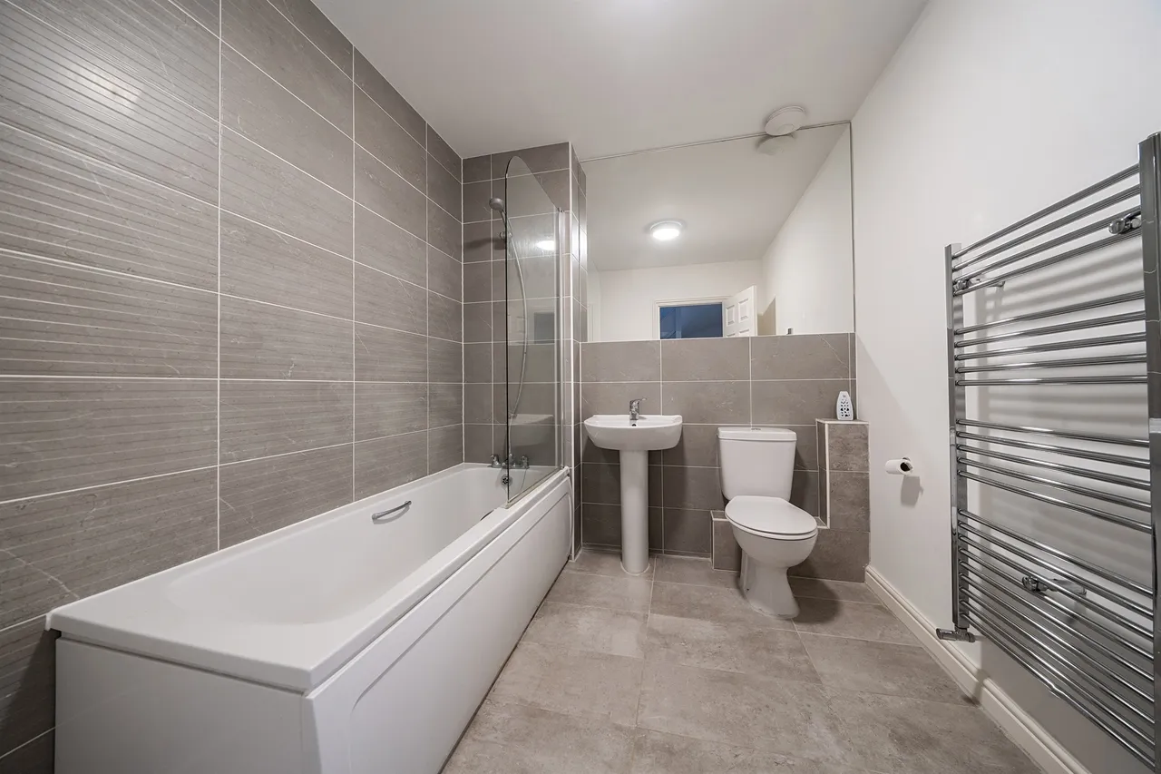 Shoppenhangers Road, Maidenhead, photo 12