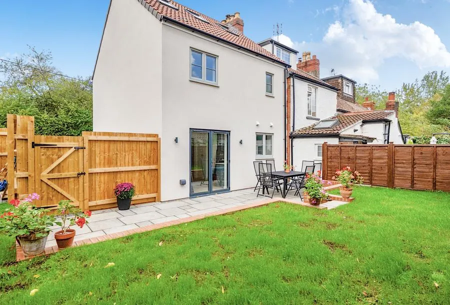 Emersons Green Lane, Emersons Green, BS16, photo 17