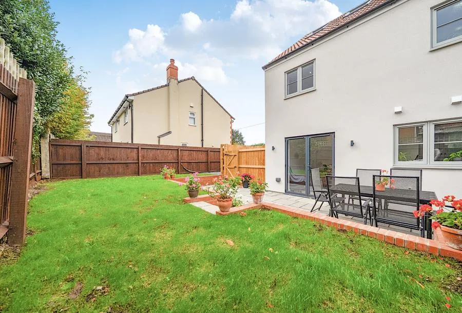 Emersons Green Lane, Emersons Green, BS16, photo 16