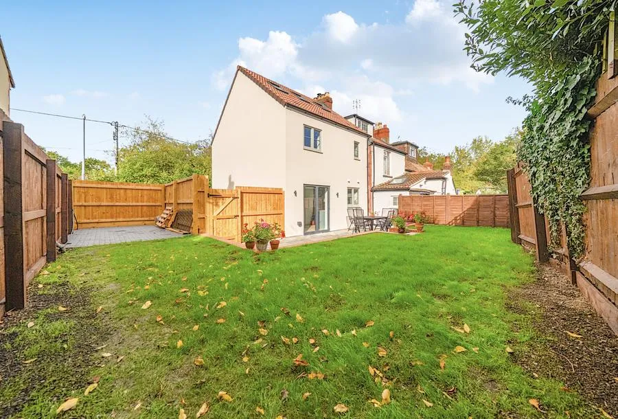 Emersons Green Lane, Emersons Green, BS16, photo 15