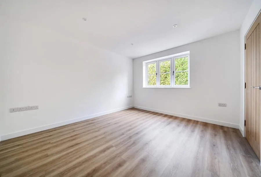 Emersons Green Lane, Emersons Green, BS16, photo 8