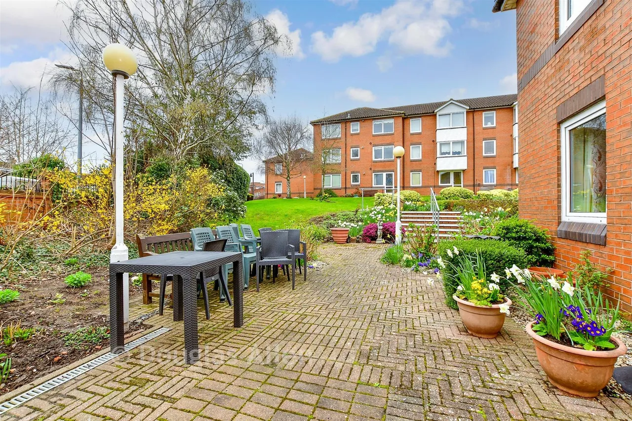 Fentiman Way, Hornchurch, RM11, photo 7