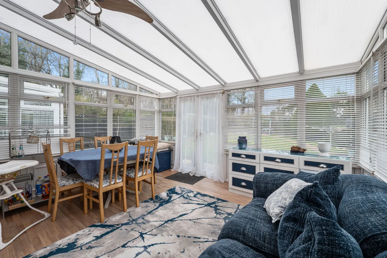 Woodside Avenue, Thornliebank, photo 8