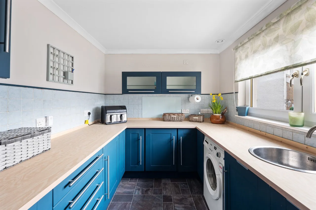 Woodside Avenue, Thornliebank, photo 7