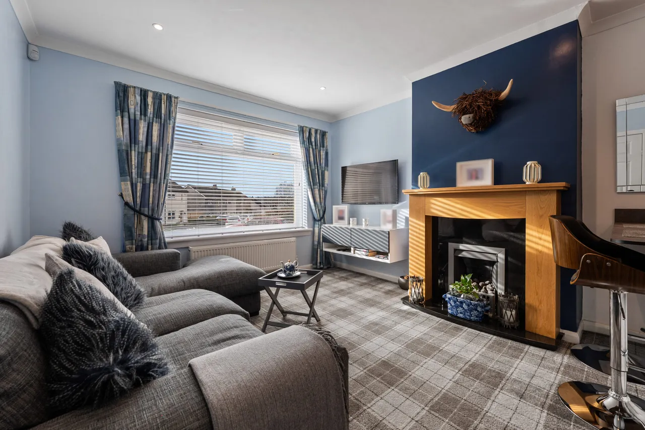 Woodside Avenue, Thornliebank, photo 4
