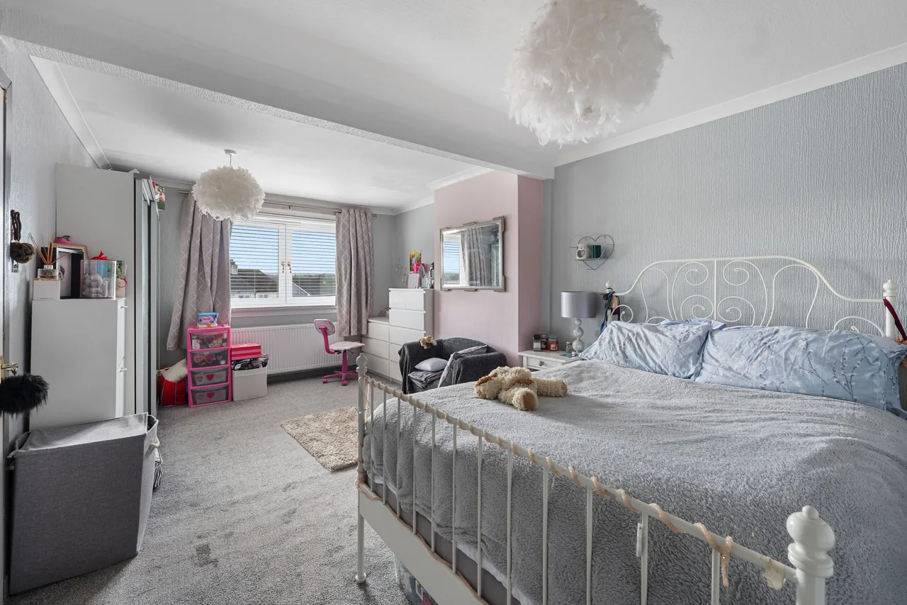Woodside Avenue, Thornliebank, photo 13