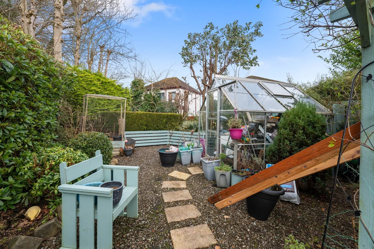 Woodside Avenue, Thornliebank, photo 24
