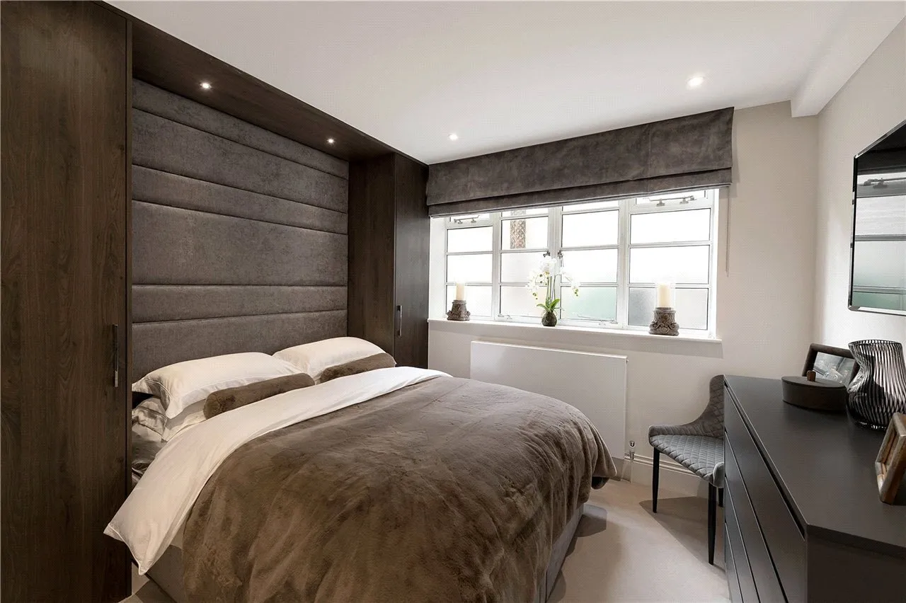 Vicarage Gate, Kensington, London, W8, photo 2