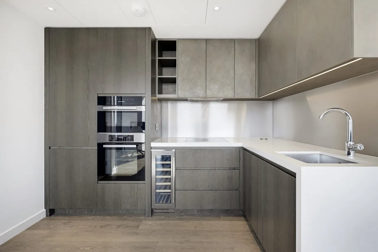 Carnation Way, London, SW8, photo 4