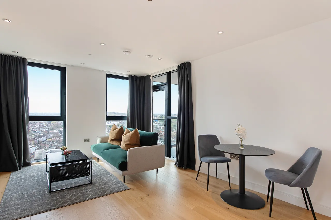2 bed flat to rent — Station Grove, WEMBLEY