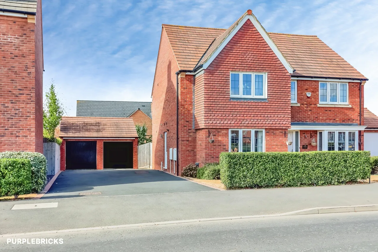 4 bed house for sale, Airfield Road, Market Harborough, LE16