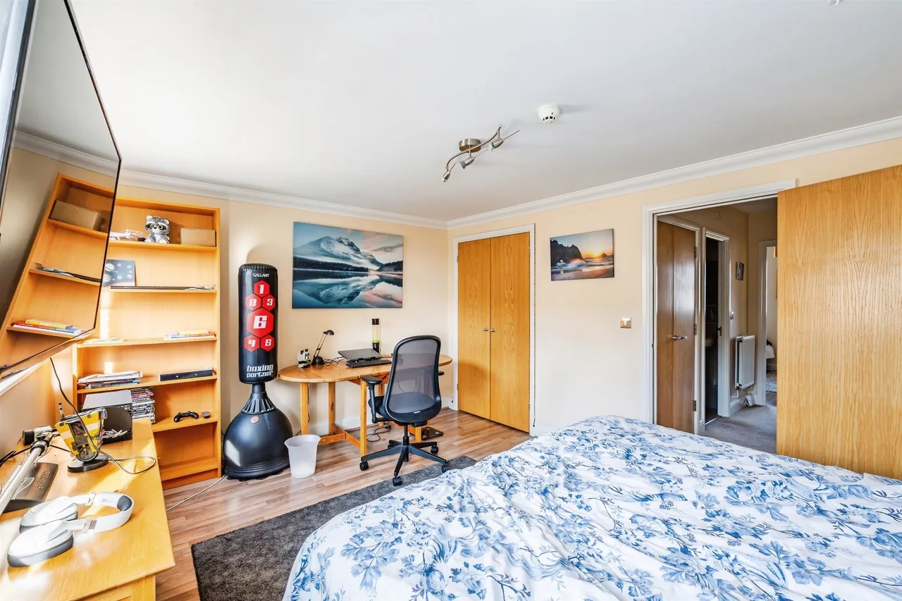 Dominica Court, Eastbourne, BN23, photo 24