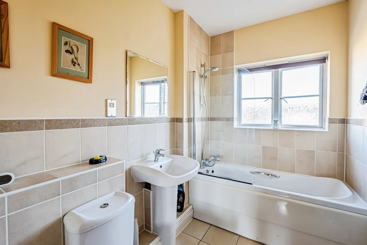 Dominica Court, Eastbourne, BN23, photo 15