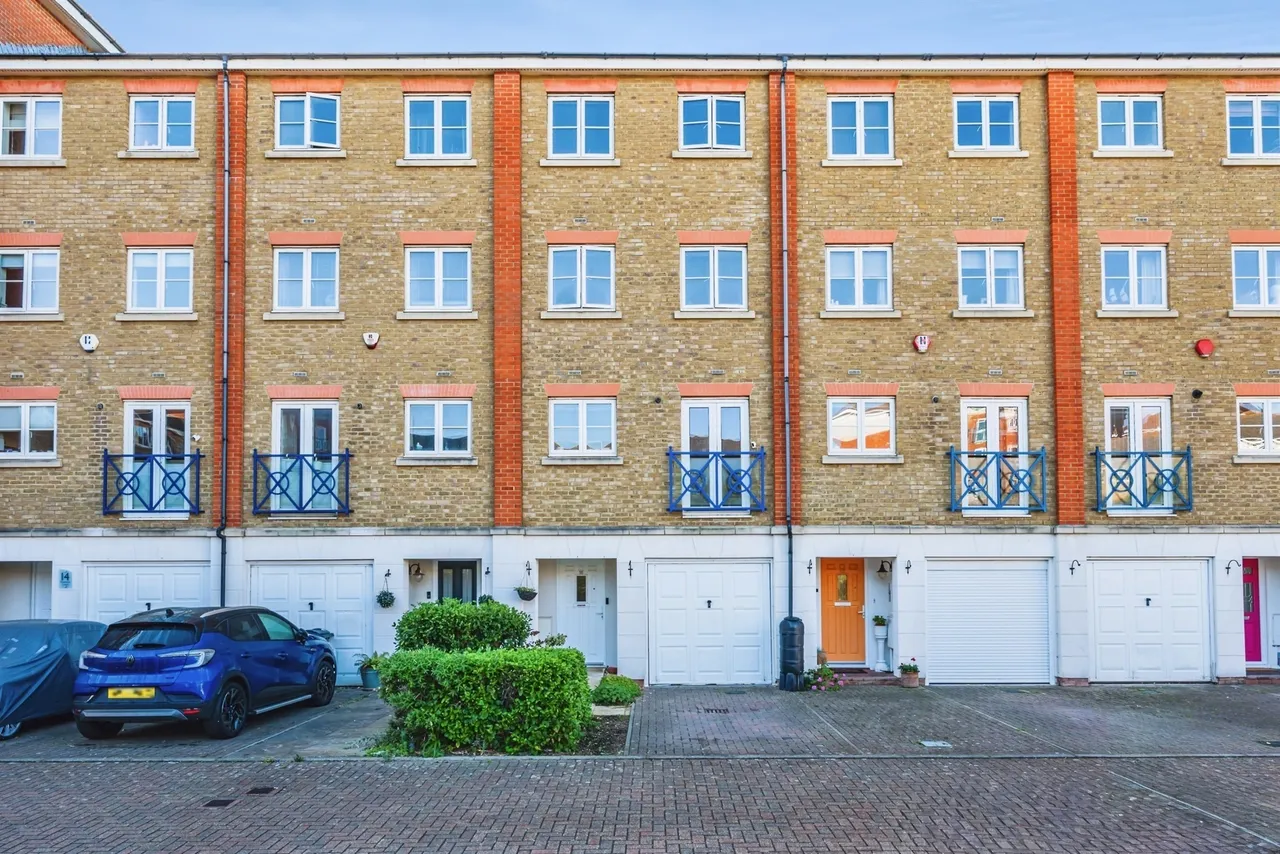 Dominica Court, Eastbourne, BN23, photo 20
