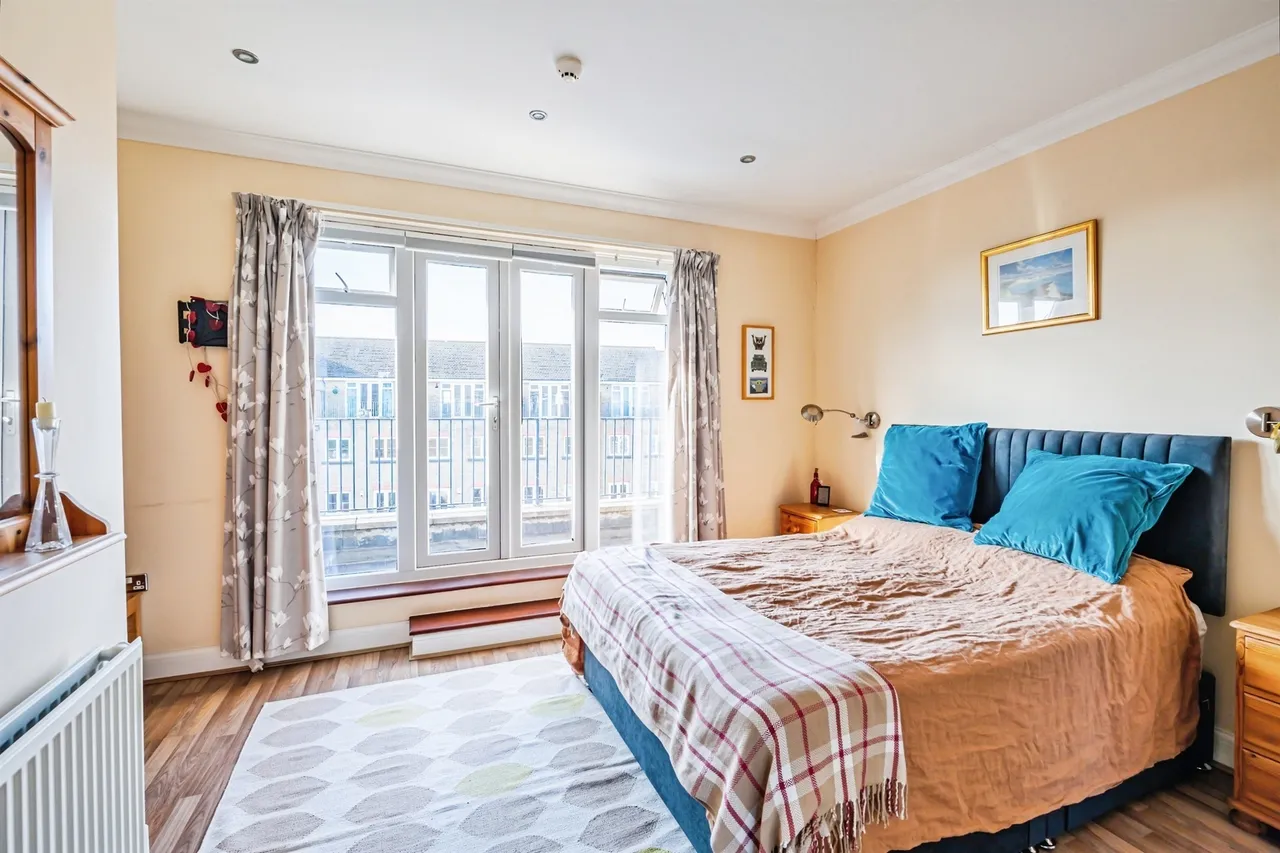 Dominica Court, Eastbourne, BN23, photo 13