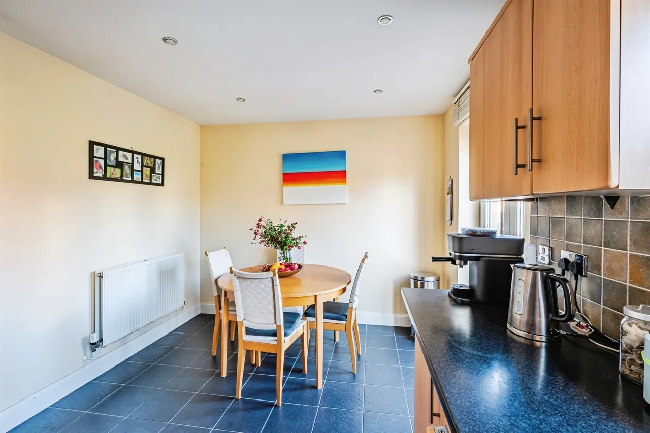 Dominica Court, Eastbourne, BN23, photo 5