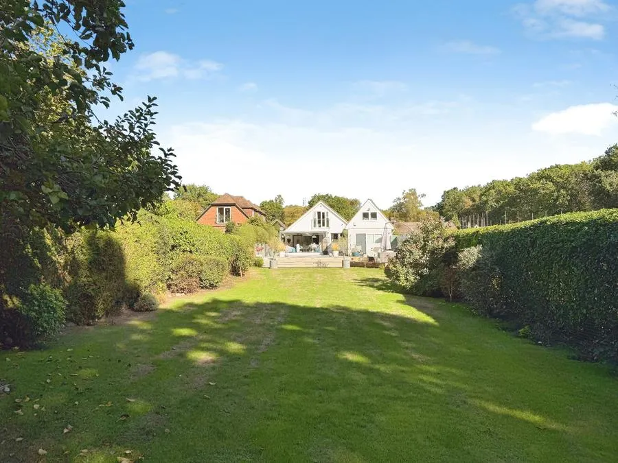 Pinehill Road, Crowthorne, RG45, photo 4